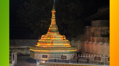 พระชี้นิ้วที่จอมสักเวียงเชียงตุง